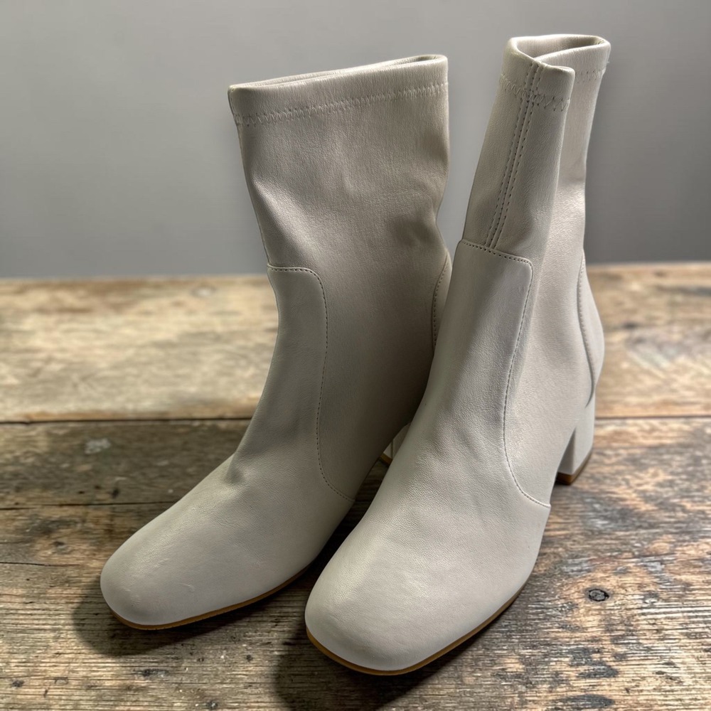 Stuart Weitzman SC669 Off White Leather Square Toe Block Heel Sock Boot 6B Spain